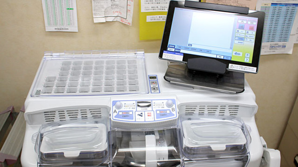 つくし薬局　中村南店の調剤器具