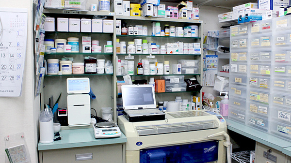 薬局ビーエヌファーマシー　自由が丘店の調剤器具