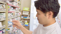 大賀薬局　のつはる店の作業風景