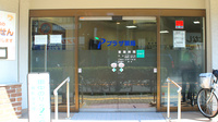 プラザ薬局　本店の入口