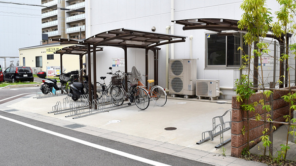 プラザ薬局　洛西口店の駐輪場