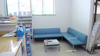 田子調剤薬局の待合スペース