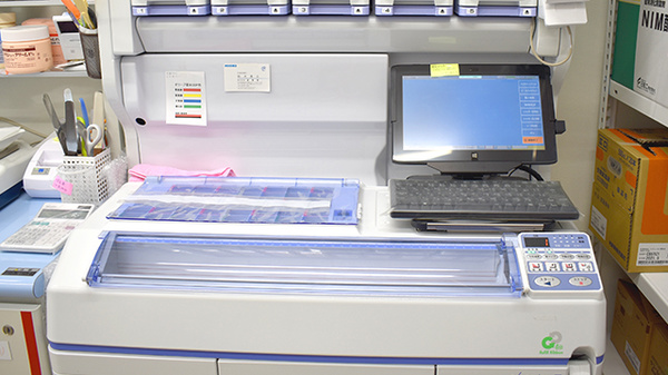 花・花薬局堀米北店（旧 オリーブ薬局堀米店）の調剤器具