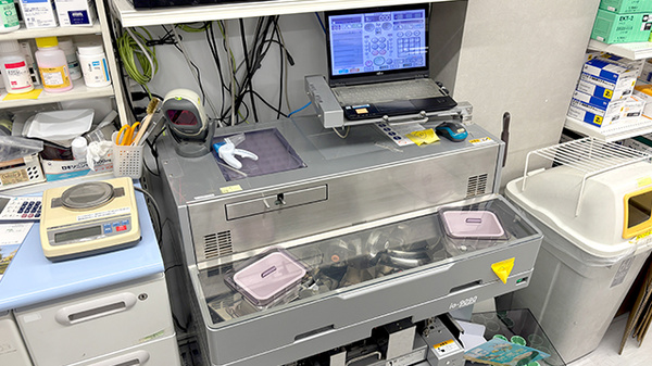 薬局トモズ駒沢駅前店の調剤器具