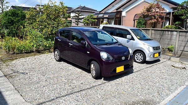 ハート薬局　下奥井店の駐車場
