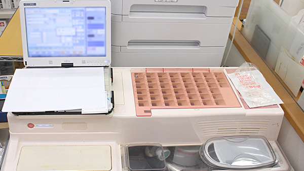 汐浜薬局の調剤器具