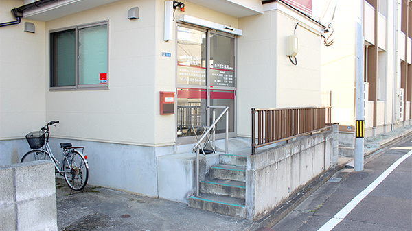 あけぼの薬局　長町店の入口