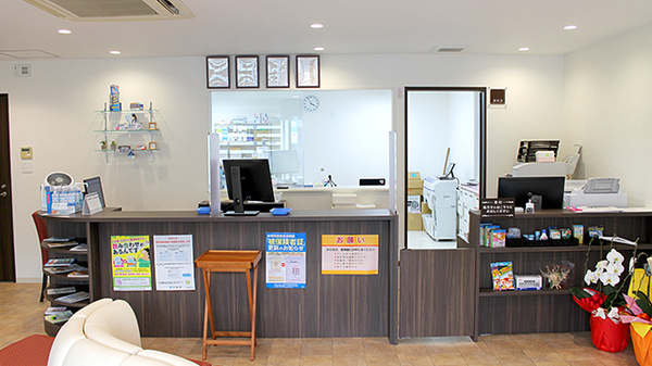 ダリア薬局の受付/カウンター