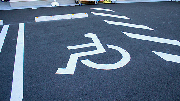 ドラッグセイムス　川口東領家薬局の駐車場