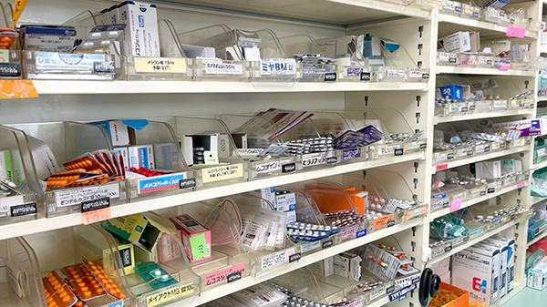 そよかぜ薬局　葛飾店の薬棚