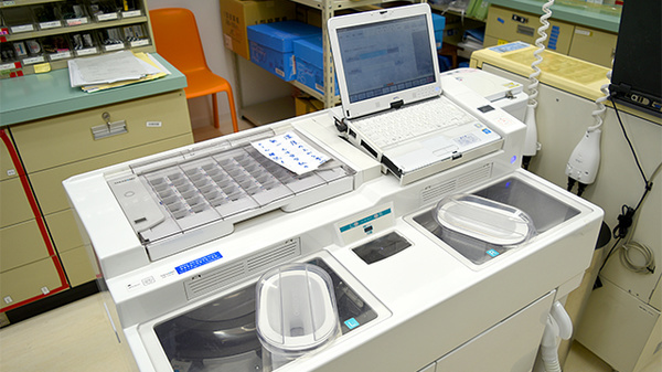 あおい薬局　伏見店の調剤器具