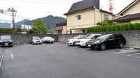 中央薬局　坂店の駐車場