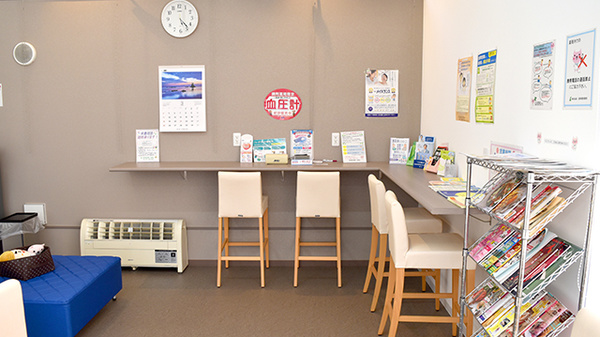 阪神調剤薬局　赤穂店の待合スペース