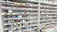 ゆう薬局の薬棚