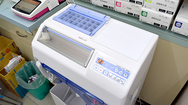 金太郎薬局　桃山台店の調剤器具