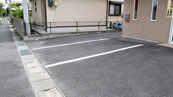 いづつ薬局　篠原店の駐車場