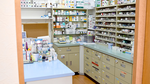 いづつ薬局　篠原店の調剤室