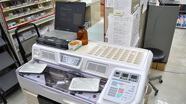 サカエ薬局の調剤器具