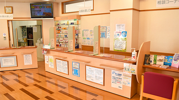 楠公堂薬局　JR三田駅ビル店の受付/カウンター