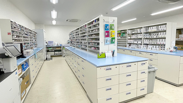みどり薬局 川西店の調剤室