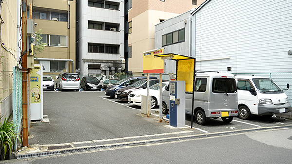 大手前薬局　谷町店の駐車場