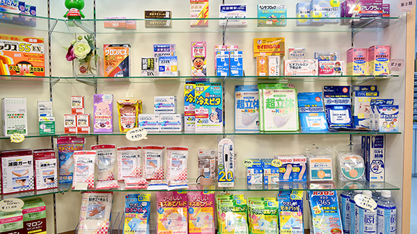 大手前薬局　JR玉造駅ビル店の雑貨品