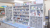 コーセー薬局臼井店の薬棚