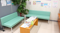 ドラッグイチワタ　秩父永田店の待合スペース
