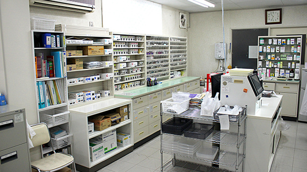 ドラッグイチワタ　秩父永田店の調剤室