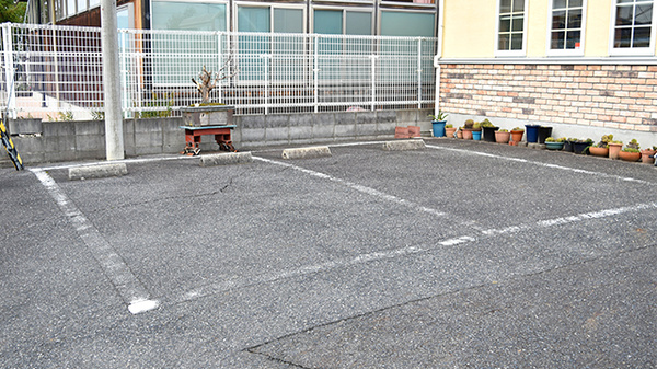 あけとみ薬局の駐車場