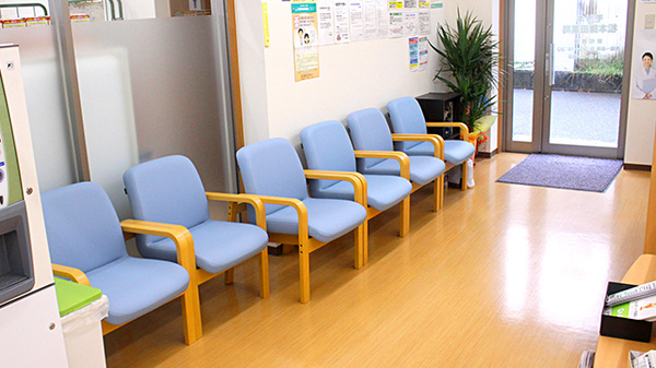 モリキ松本鎌田薬局の待合スペース