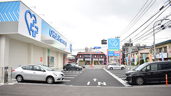 大賀薬局　舞松原店の駐車場