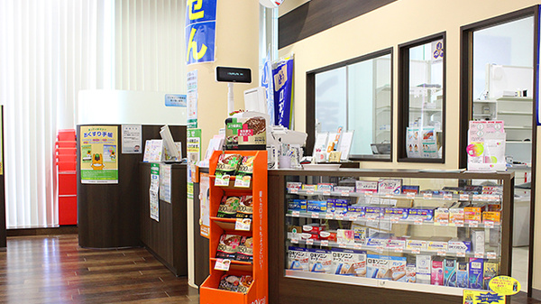 マルエ薬局　高崎駅西口店の受付/カウンター