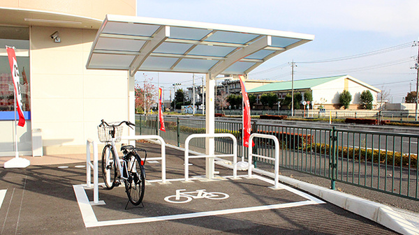 マルエ薬局　前橋朝倉店（群馬県）の駐輪場