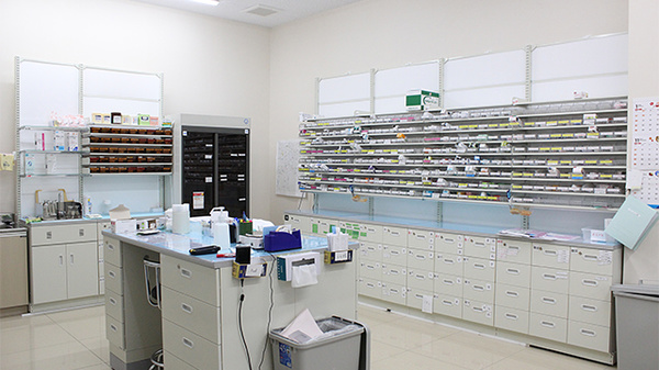 マルエ薬局　前橋朝倉店（群馬県）の調剤室