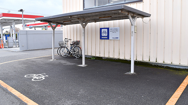 ユタカ薬局　安曇川の駐輪場