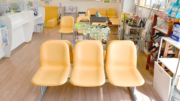 そうごう薬局　館林店の待合スペース