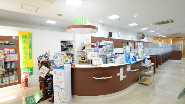 そうごう薬局 天神中央店の受付/カウンター