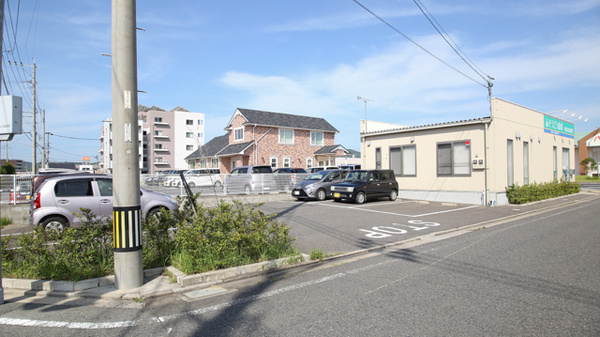 そうごう薬局 ひびきの店の駐車場