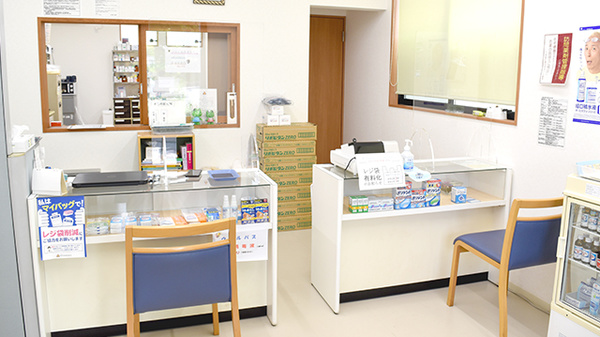 あおば薬局西高蔵店の受付/カウンター