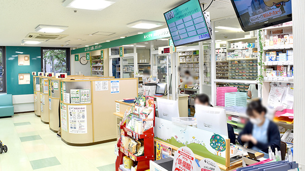 中日調剤薬局 栄店の受付/カウンター
