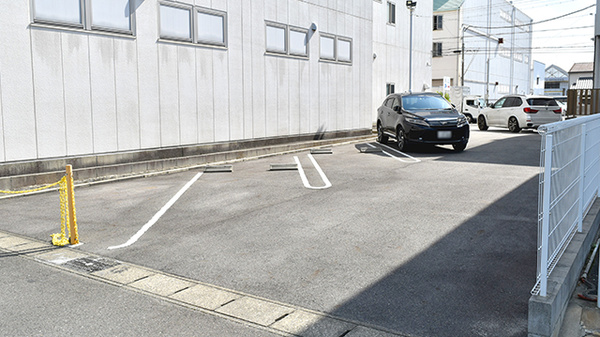 カトレア調剤薬局の駐車場