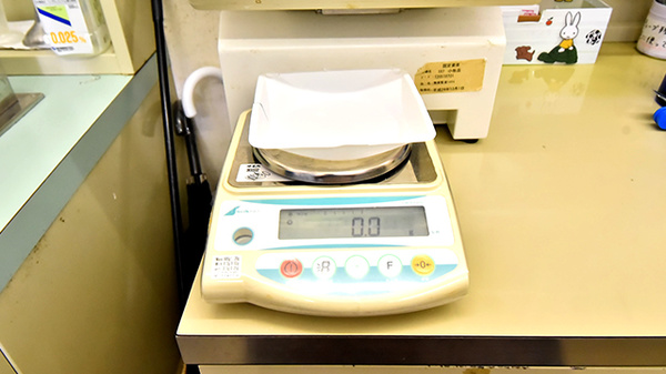 ツジ調剤薬局 小牧店の調剤器具