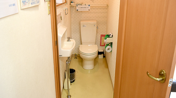ひばり薬局のお手洗い