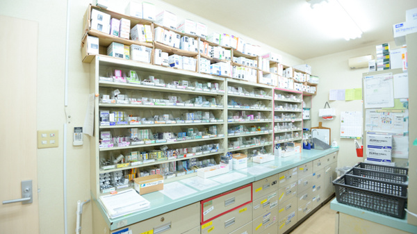 ファーマライズ薬局 扶桑店の薬棚
