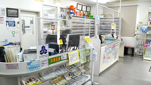 フラワー調剤薬局の受付/カウンター