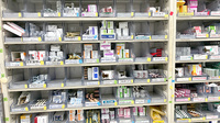 ほんじん調剤薬局の薬棚