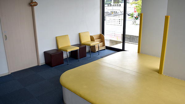 ミドリ薬局 吉根店の待合スペース