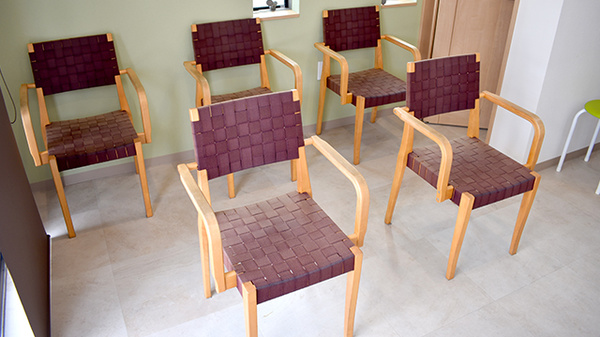 ミドリ薬局小幡店の待合スペース