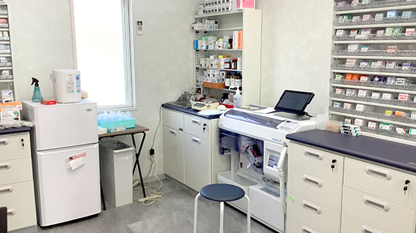 ミドリ薬局　森宮店の調剤室